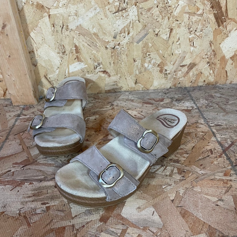 Dansko‎ Slide Sandals Women 38 Taupe Metallic Leather Double Buckle Wedge